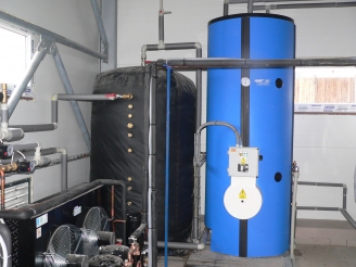 Zásobník teplé vody (bojler) se ZPO (el. tělesy) typ R-B (stojatý) - obrázek 4